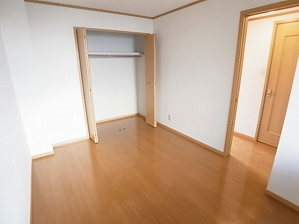 サン・モールⅡ ベッドルーム