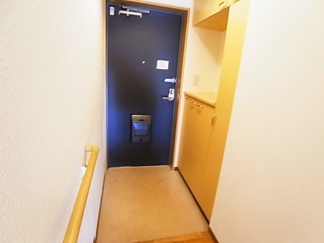 ヴァーグ壱番館 玄関