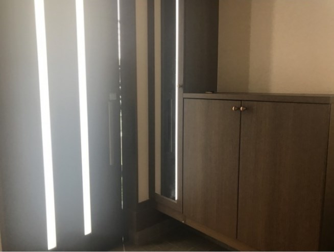 上本郷貸家 玄関
