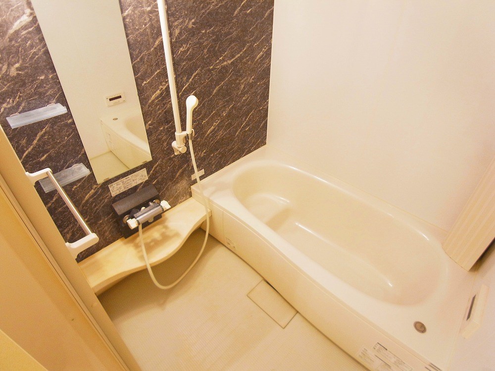 シトロン フレア 風呂画像