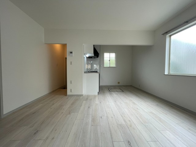 ビレッジくぬぎやま　C棟  リビング