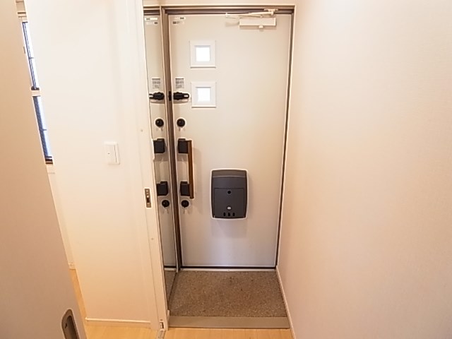 ボナール１ 玄関