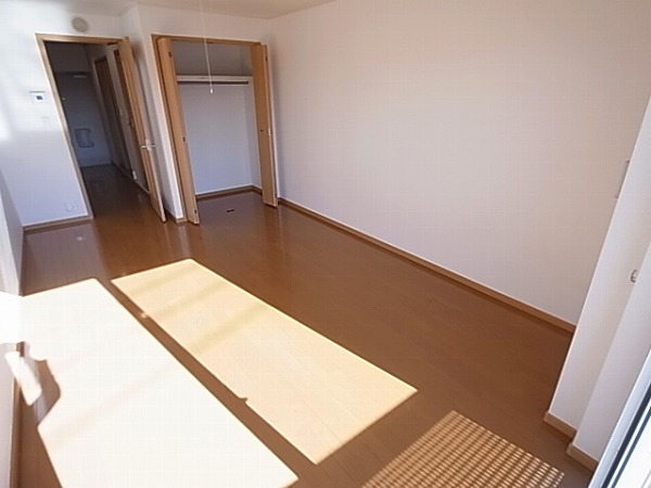 ストロベリー・カーサⅤ リビング