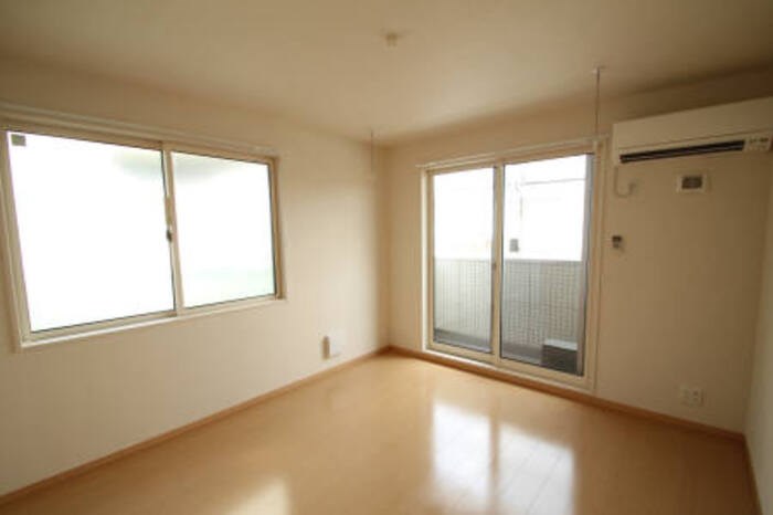 ブルーバード リビング