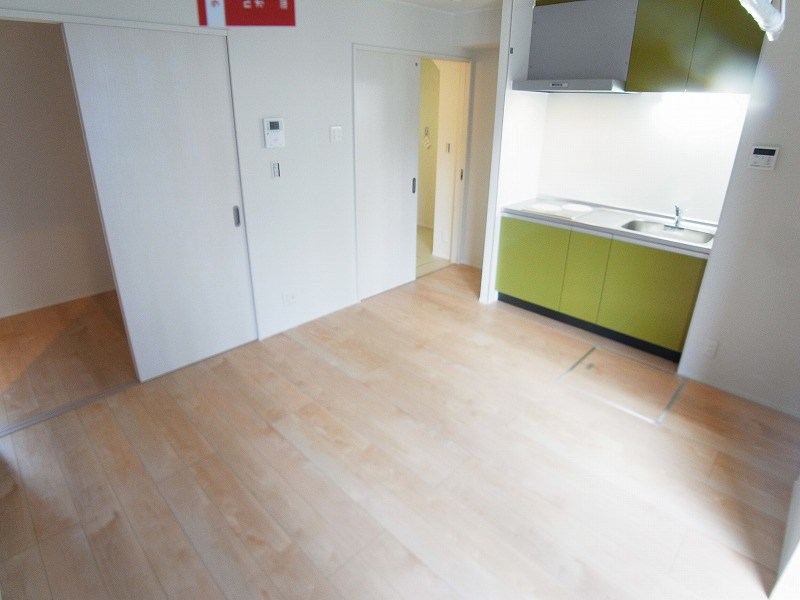 パーシモン リビング