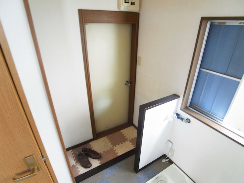 ハイツアラキ 玄関