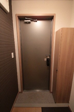 ラヴィエ 玄関