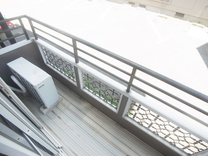 ウインズウメサト A ベランダ