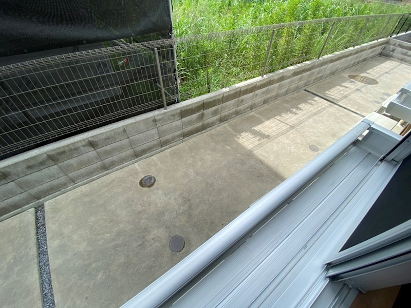 カスカーダ.  ベランダ