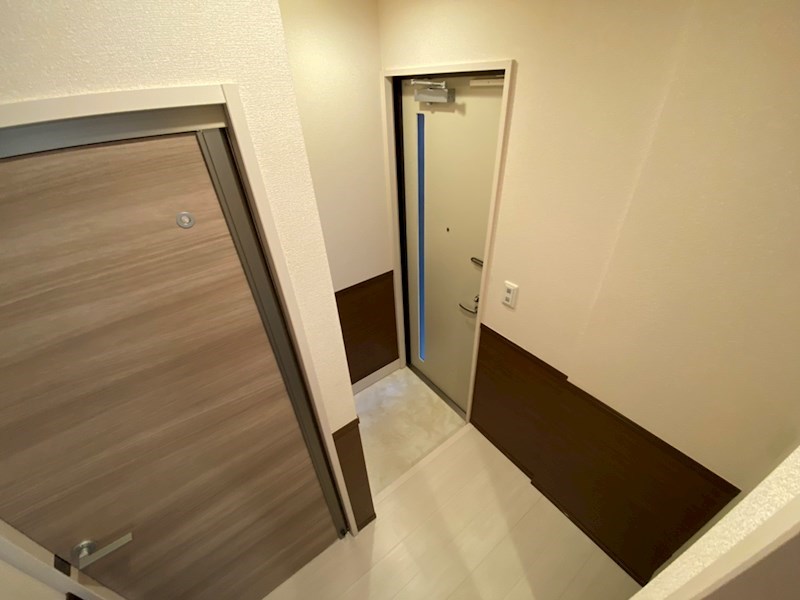 クレール白井 玄関