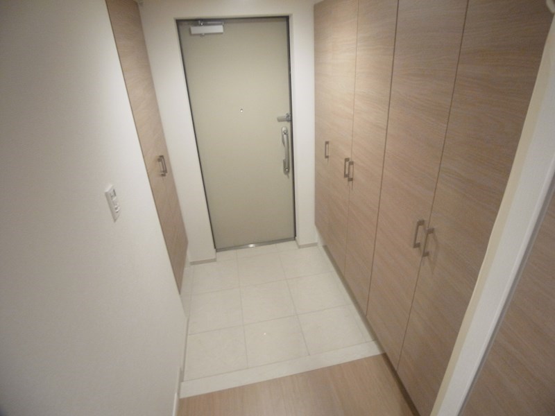 アンビシャス南柏 玄関