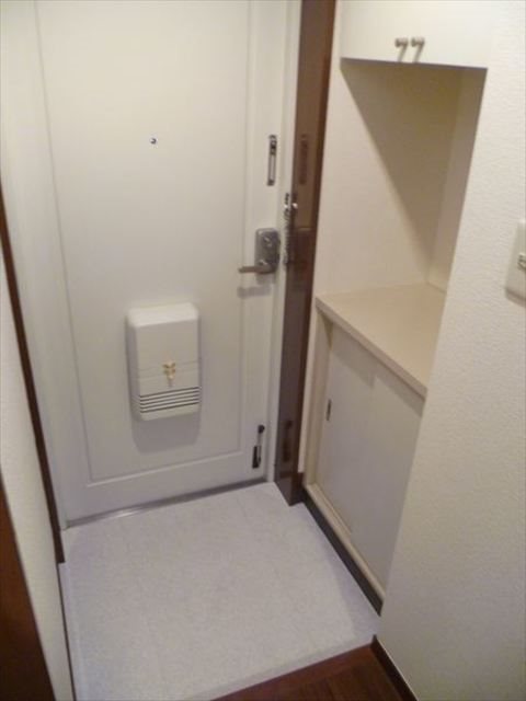 グリーンパーク中川 玄関