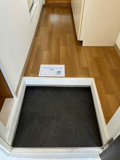 ホワイトハイムⅡ 玄関