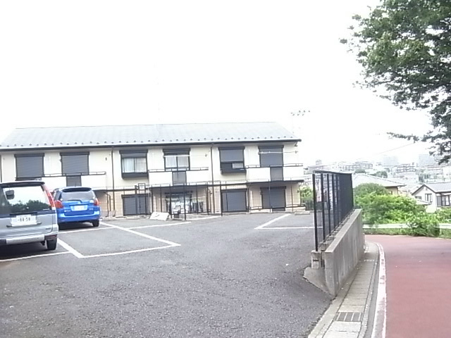ヴィアノⅢ 駐車場