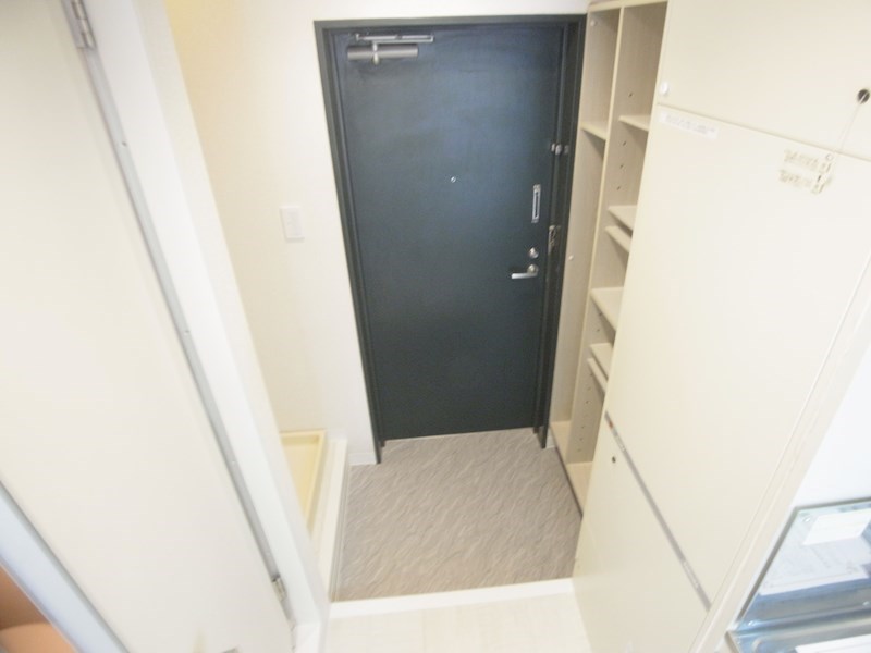 クレセントコート柏 玄関