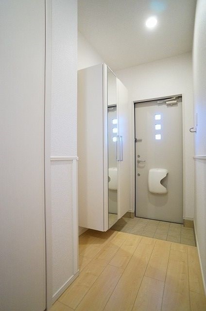 はみんぐ　プリュネ 玄関