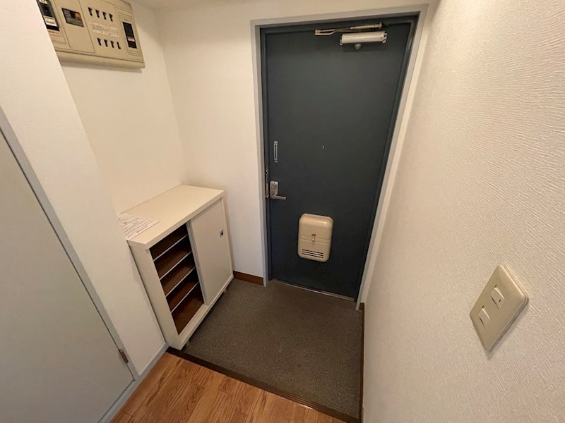 岩沢第一ビル 玄関