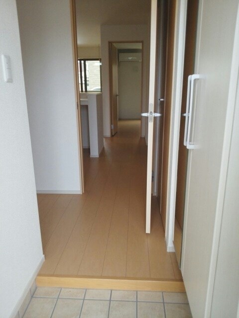 ルピナスアベニューⅡ 玄関