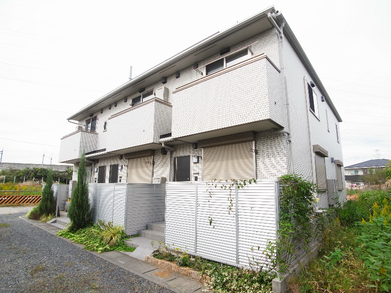 アヴェニール 103号室 外観