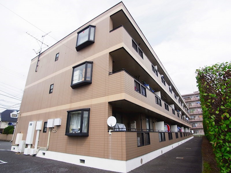 ロイヤル南流山 105号室 外観