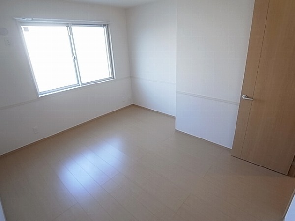 オ・ソレイユABIKO ベッドルーム