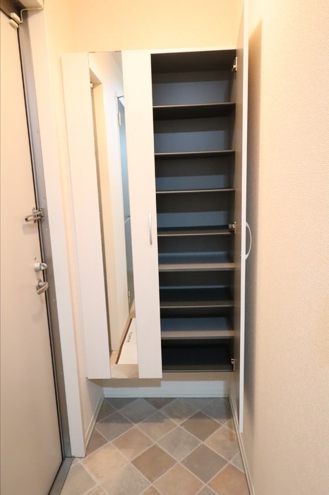 カルモヴィータ 玄関