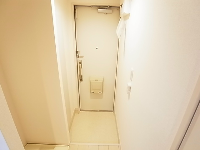 リブリ・ゆうやⅢ 玄関