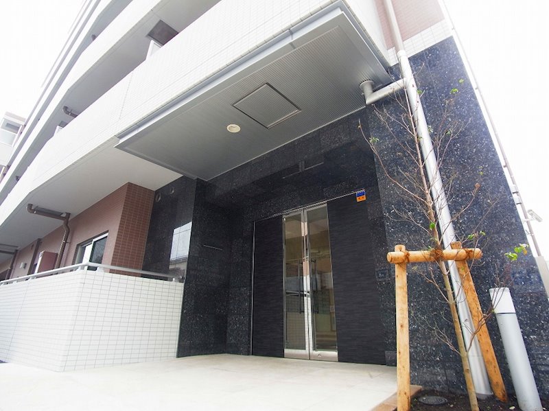 ミルーナヒルズ西新井大師ＷＥＳＴ エントランス