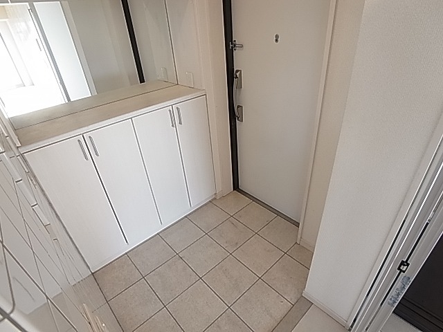 グランドルチェ５ 玄関