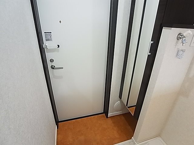 ラルーチェ 玄関