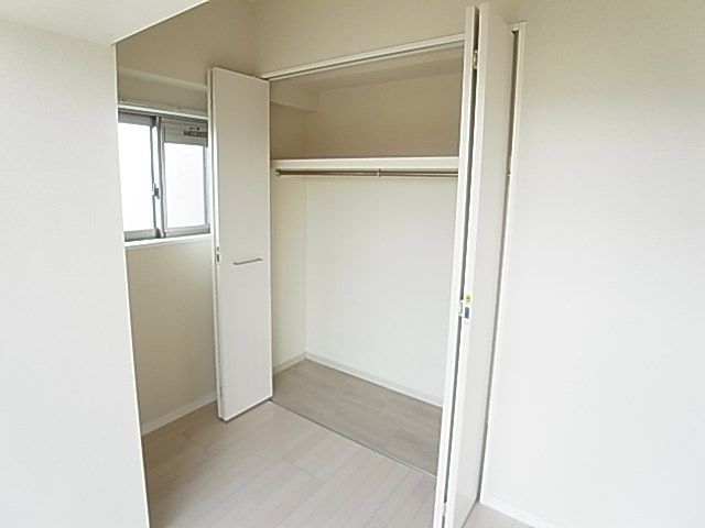 セレーノ六町 収納