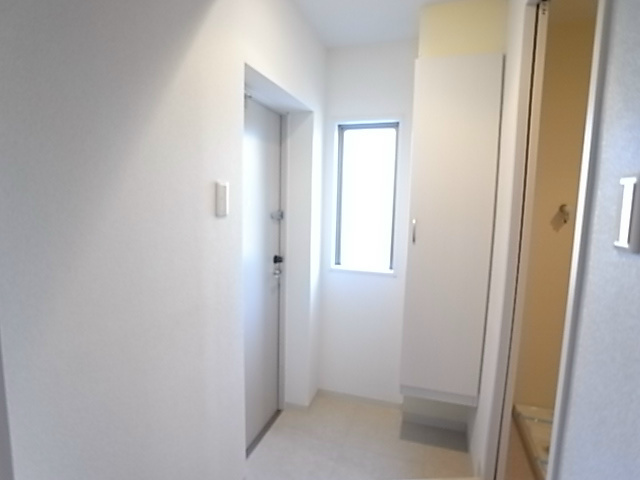 サンライズガーデン 玄関