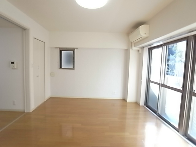 サンライズガーデン ベッドルーム