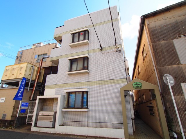 ロイヤルエモンド松戸 302号室 外観