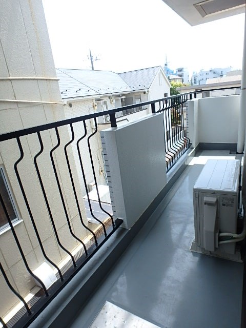 ロイヤルエモンド松戸 ベランダ