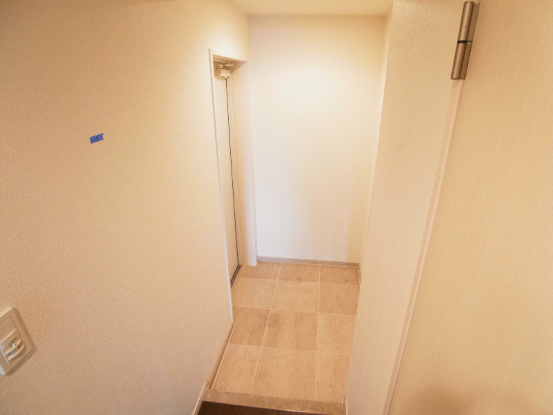 リュージュ 玄関