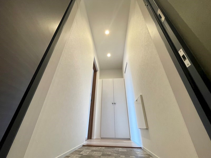 Franklin Ave. 玄関