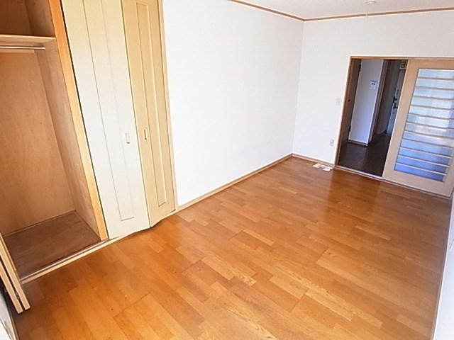 ハイムまことB棟 ベッドルーム