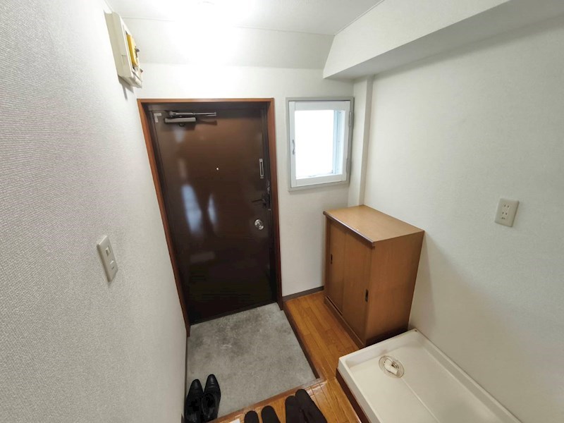 ぷれじーるイソガイⅡ 玄関