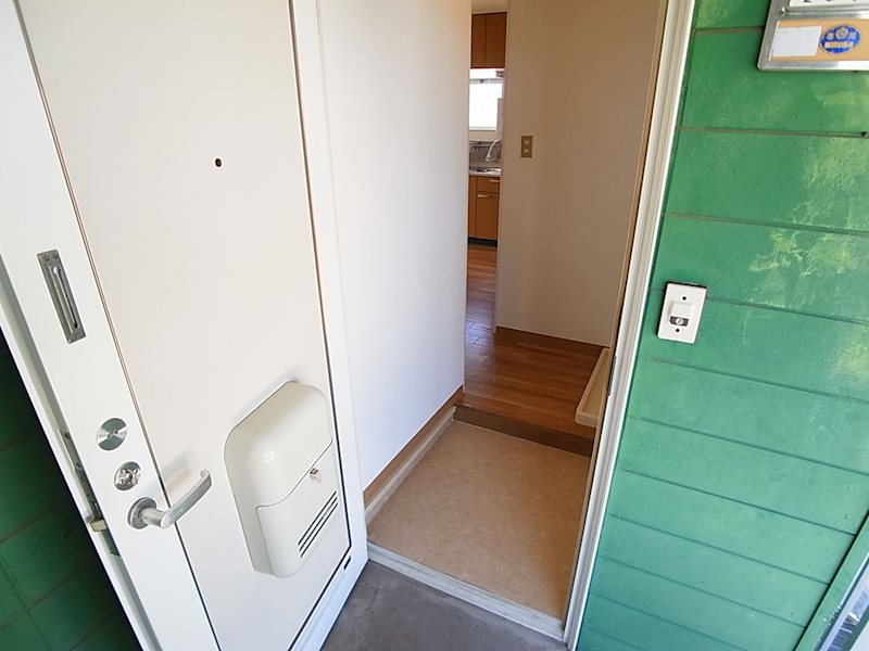 ハイツ・ヒラノ 玄関