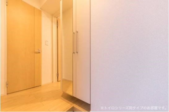 メゾン・ド・ヴァンベール 玄関