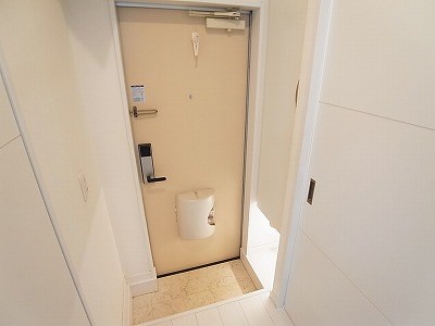 セレーナ上本郷B棟 玄関