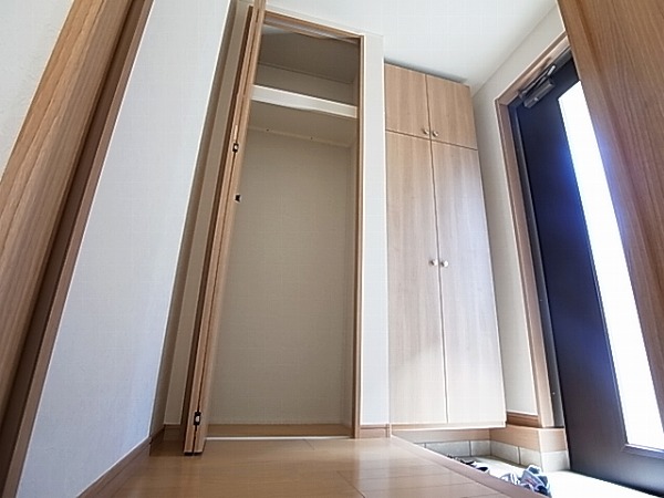上本郷戸建貸家 玄関