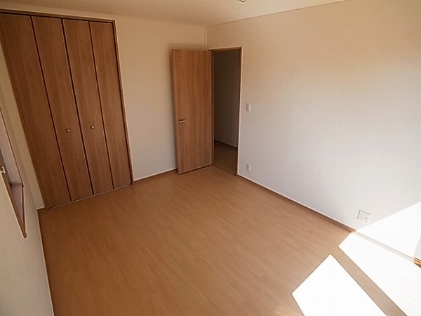 上本郷戸建貸家    ベッドルーム