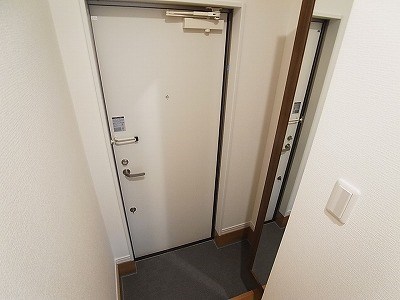 ルピナス北松戸 玄関