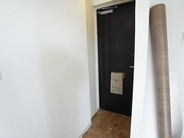 クレストパレス参番館 玄関