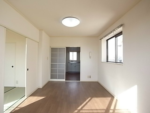 クレストパレス参番館 リビング