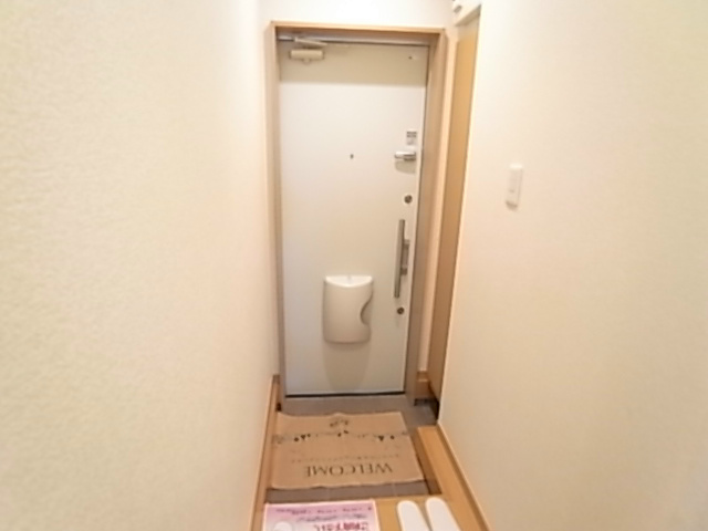 メゾン・マーサ 玄関