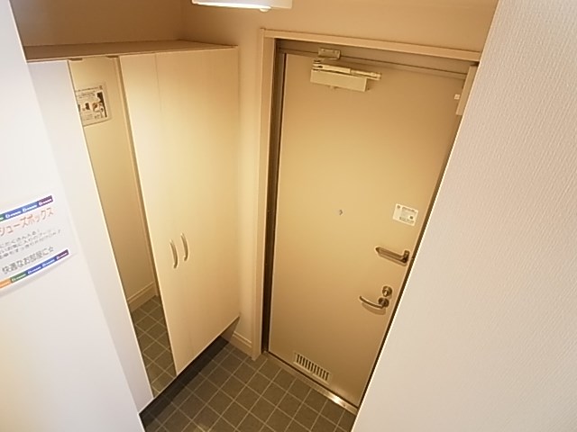 ラウレア　リノ 玄関