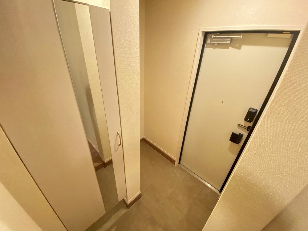 アンジュール新田 玄関